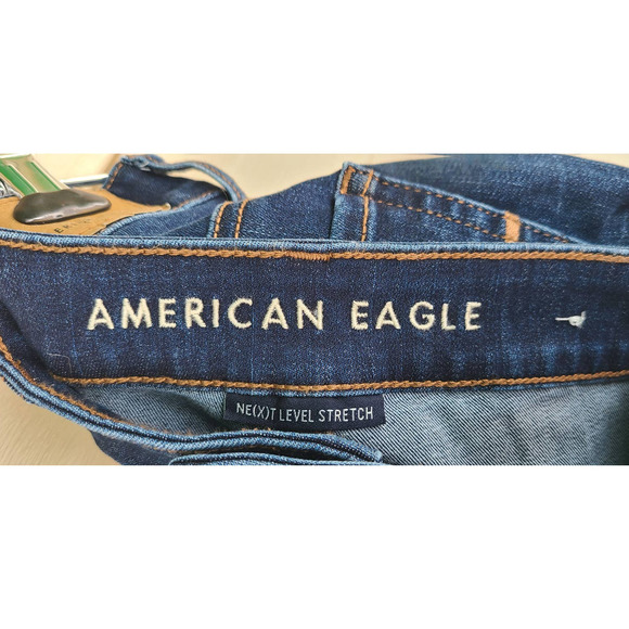 AE American Eagle Hi-Rise Shortie Shorts Size 6 Dark Wash - Picture 5 of 6
